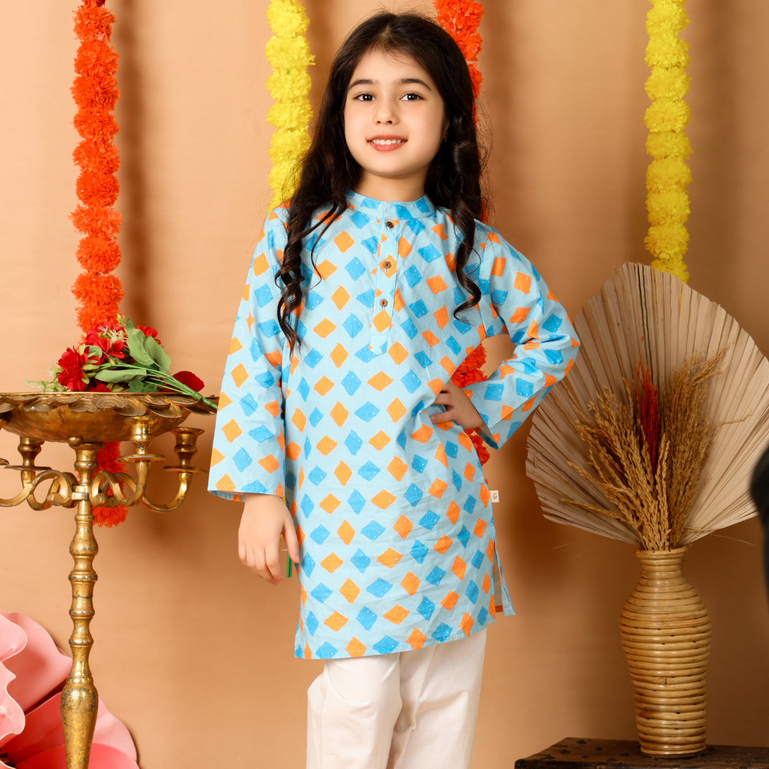 Diamonds Kurta Set for women featuring a beautifully embroidered kurta with matching pants, exuding elegance.