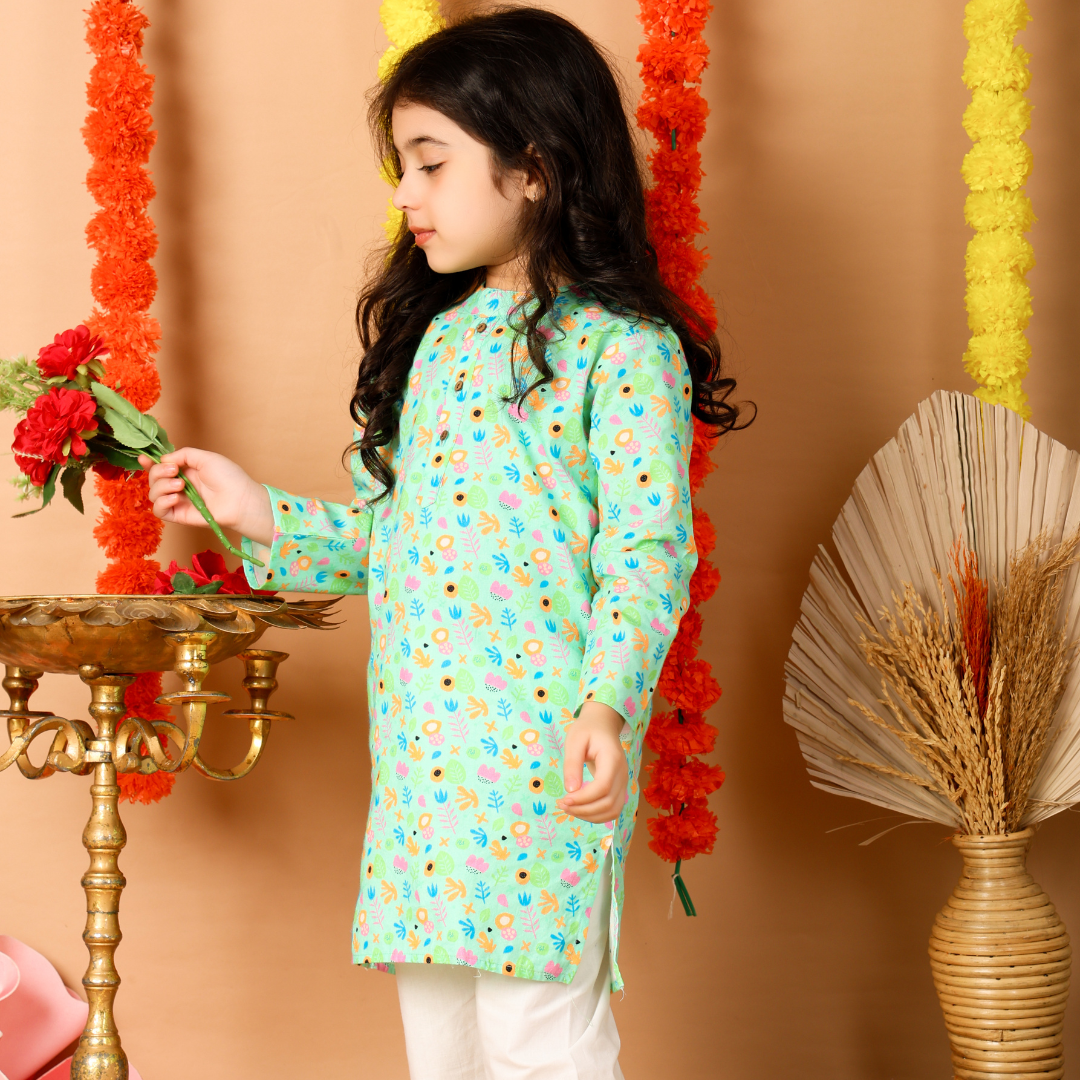 Flower Pop Kurta Set