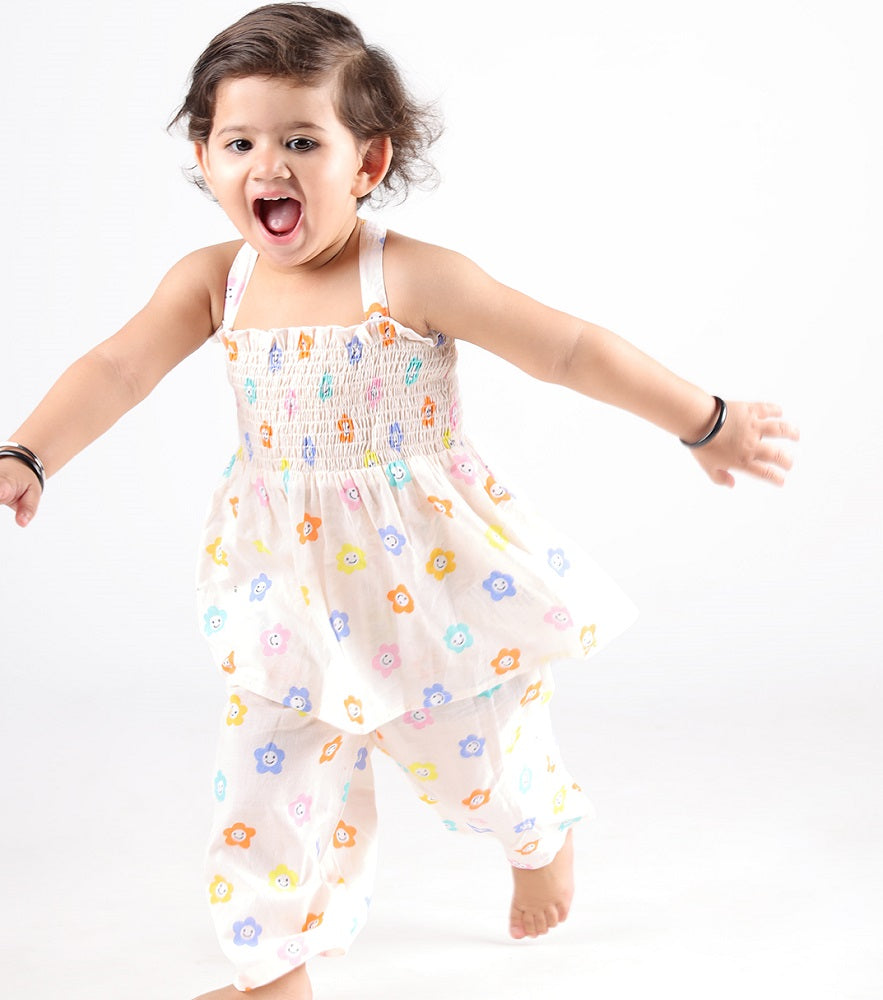Smocked Kurta Top with Wide Pants in Smiling Flowers