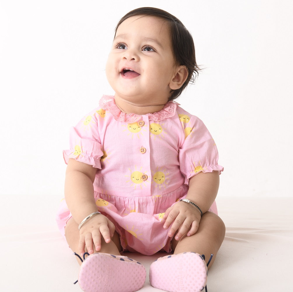 Jumpsuit with lace collar in Pink Sun