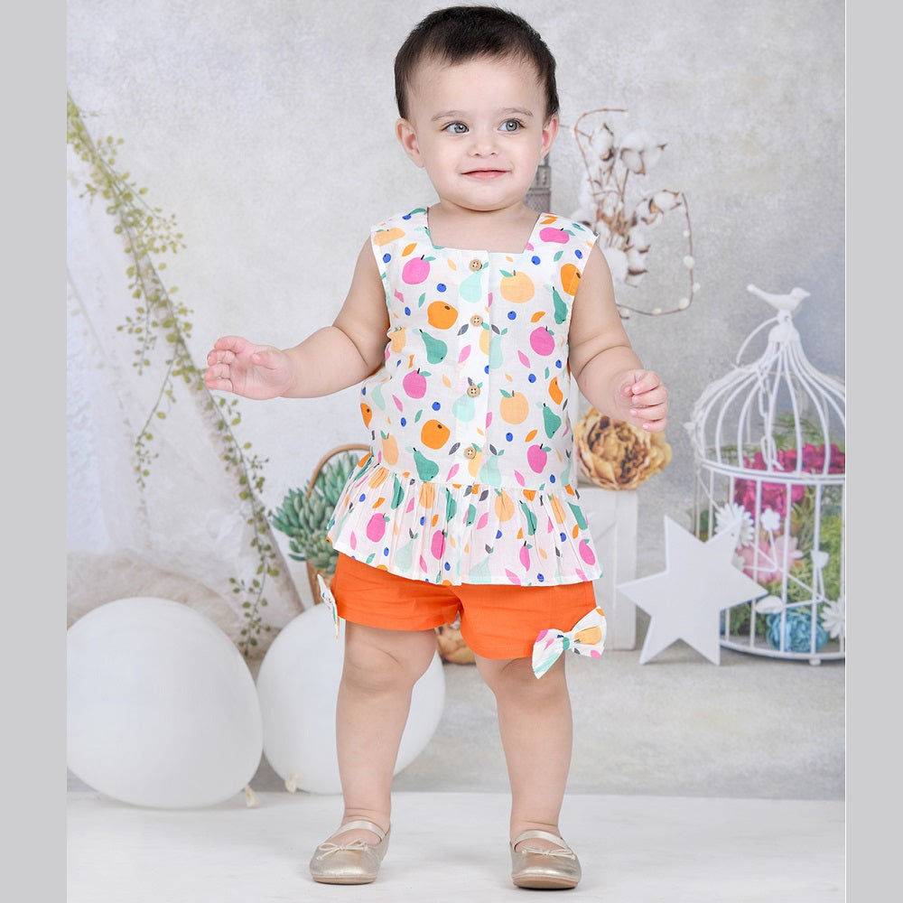 Two Piece Shorts Set in Tropical Fruits