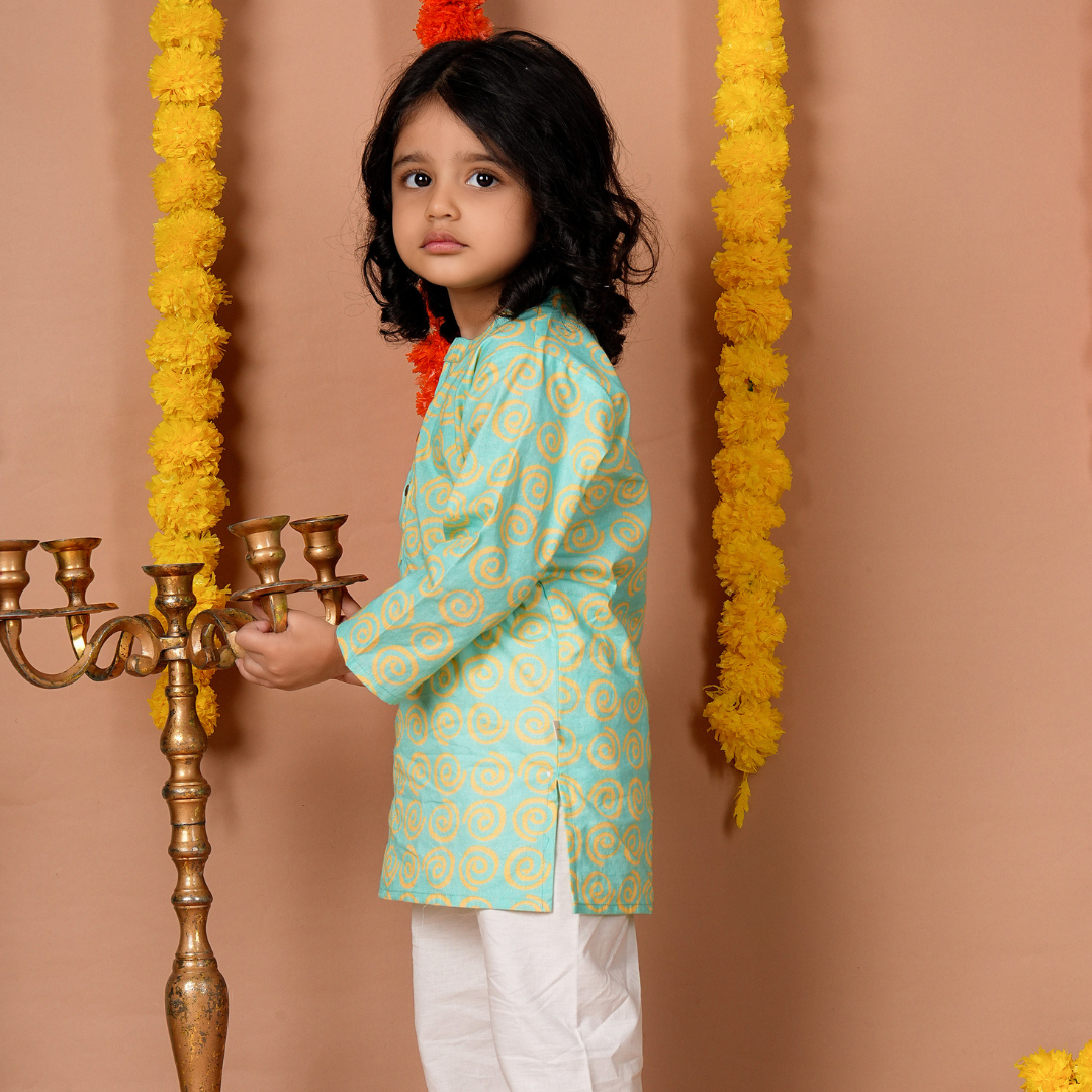 Bright Spiral Kurta Set