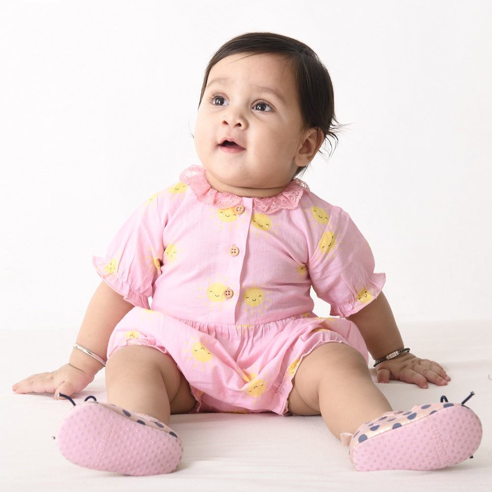Jumpsuit with lace collar in Pink Sun