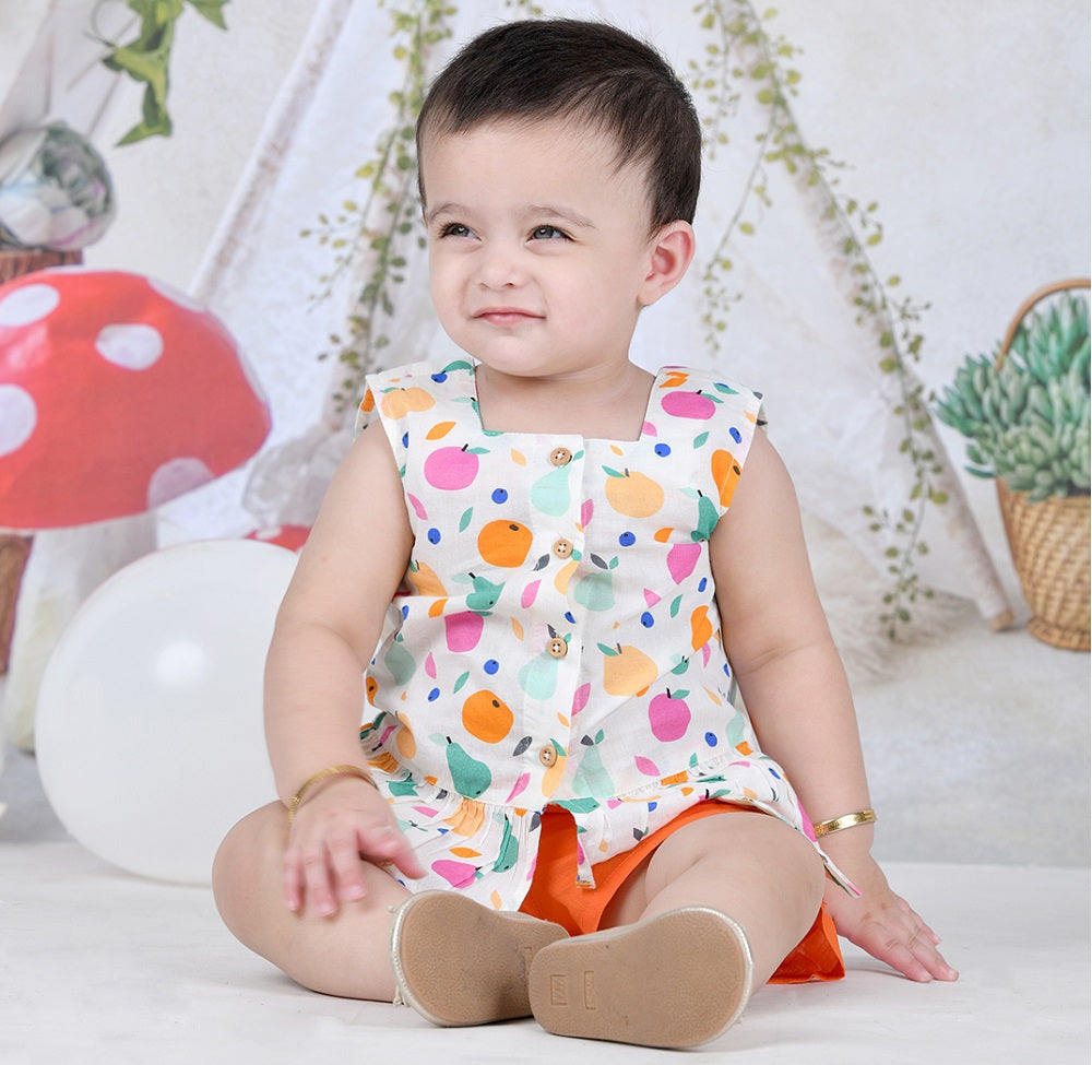 Two Piece Shorts Set in Tropical Fruits