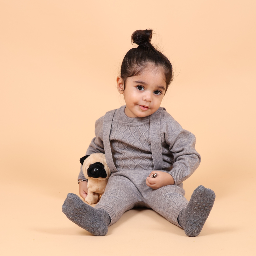 Mama &amp; Peaches Grey Dungaree Knitted Co-ord Set with Cap