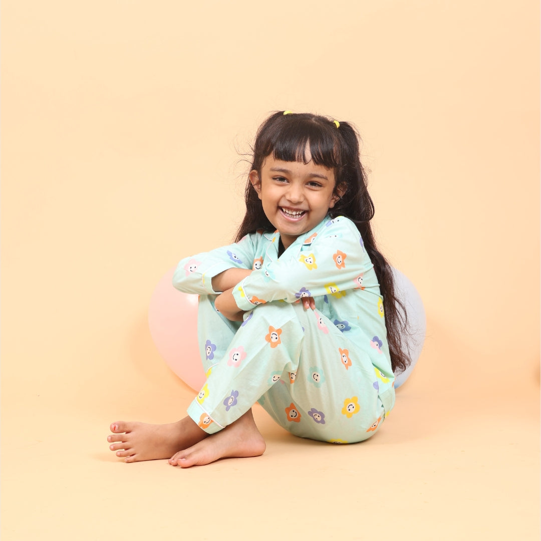 Mama &amp; Peaches Smiley Flower Full Sleeve Night Suit